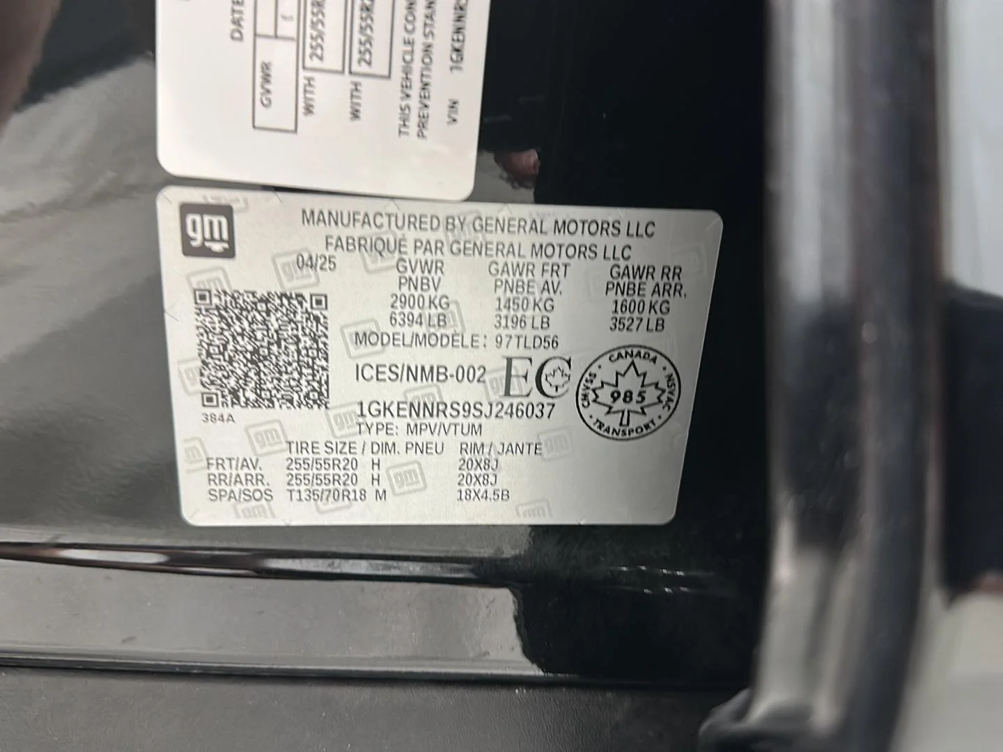 Used 2025 Ebony Twilight Metallic GMC Elevation image 32