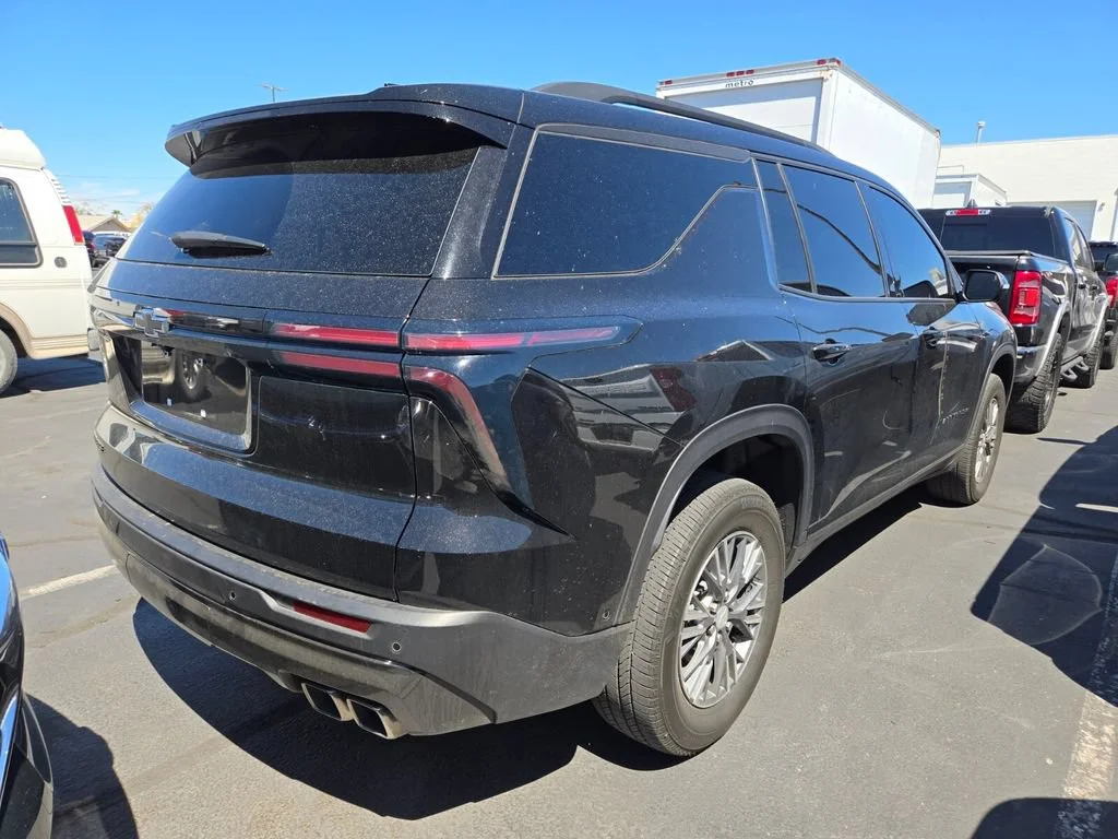 Used 2025 Mosaic Black Metallic Chevrolet LT image 4