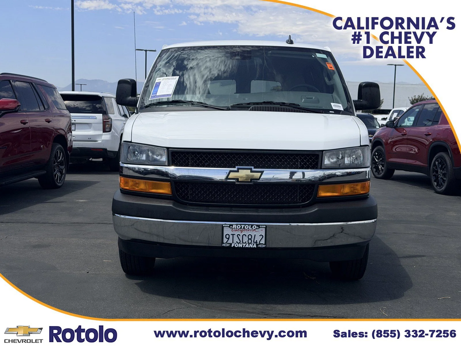 Used 2025 Summit White Chevrolet LT image 2
