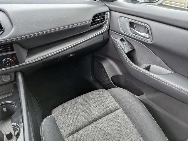 Used 2025 Gray Nissan SV image 16
