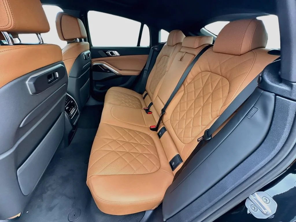 New 2027 Black Sapphire Metallic BMW xDrive40i image 22