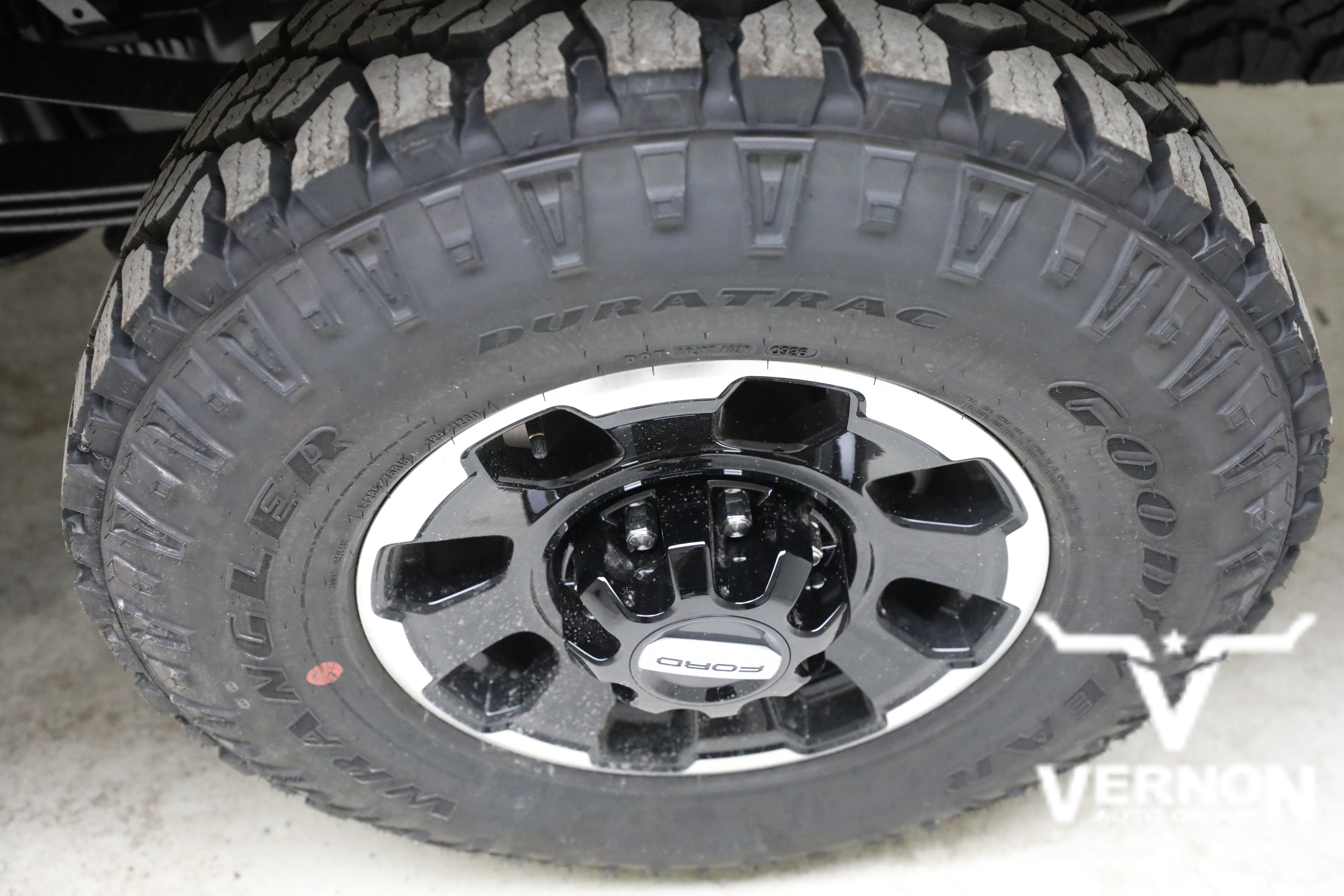 New 2026 Agate Black Metallic Ford  image 33