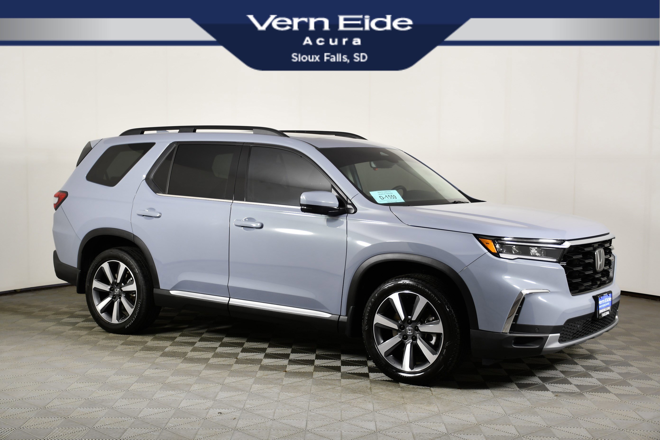2025 Honda Pilot Touring AWD's photo
