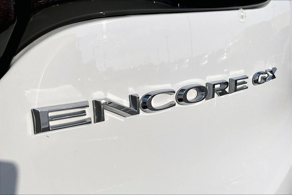 Used 2021 SUMMIT WHITE Buick Essence image 33