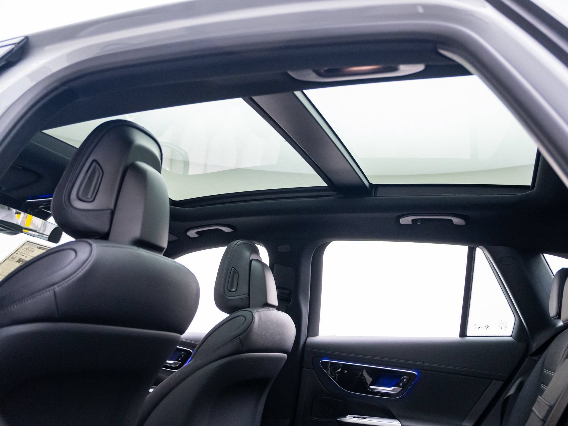New 2026 MANUFAKTUR Alpine Grey Mercedes-Benz GLC 43 AMG® image 59
