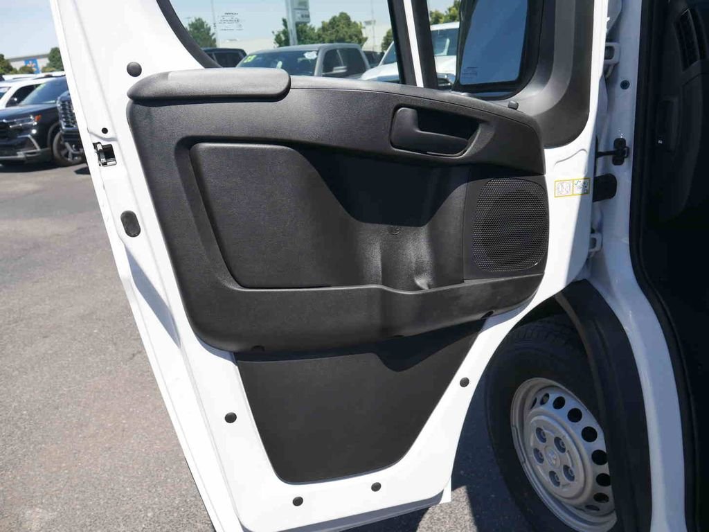 New 2026 Bright White Clear-Coat Exterior Paint RAM  image 22