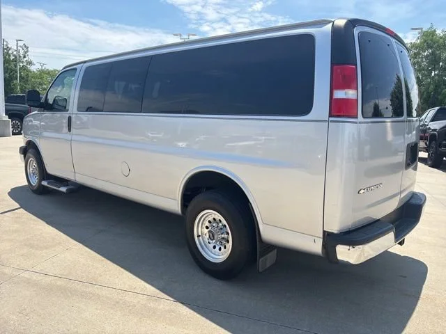 Used 2018 SILVER ICE METALLIC Chevrolet LT image 29