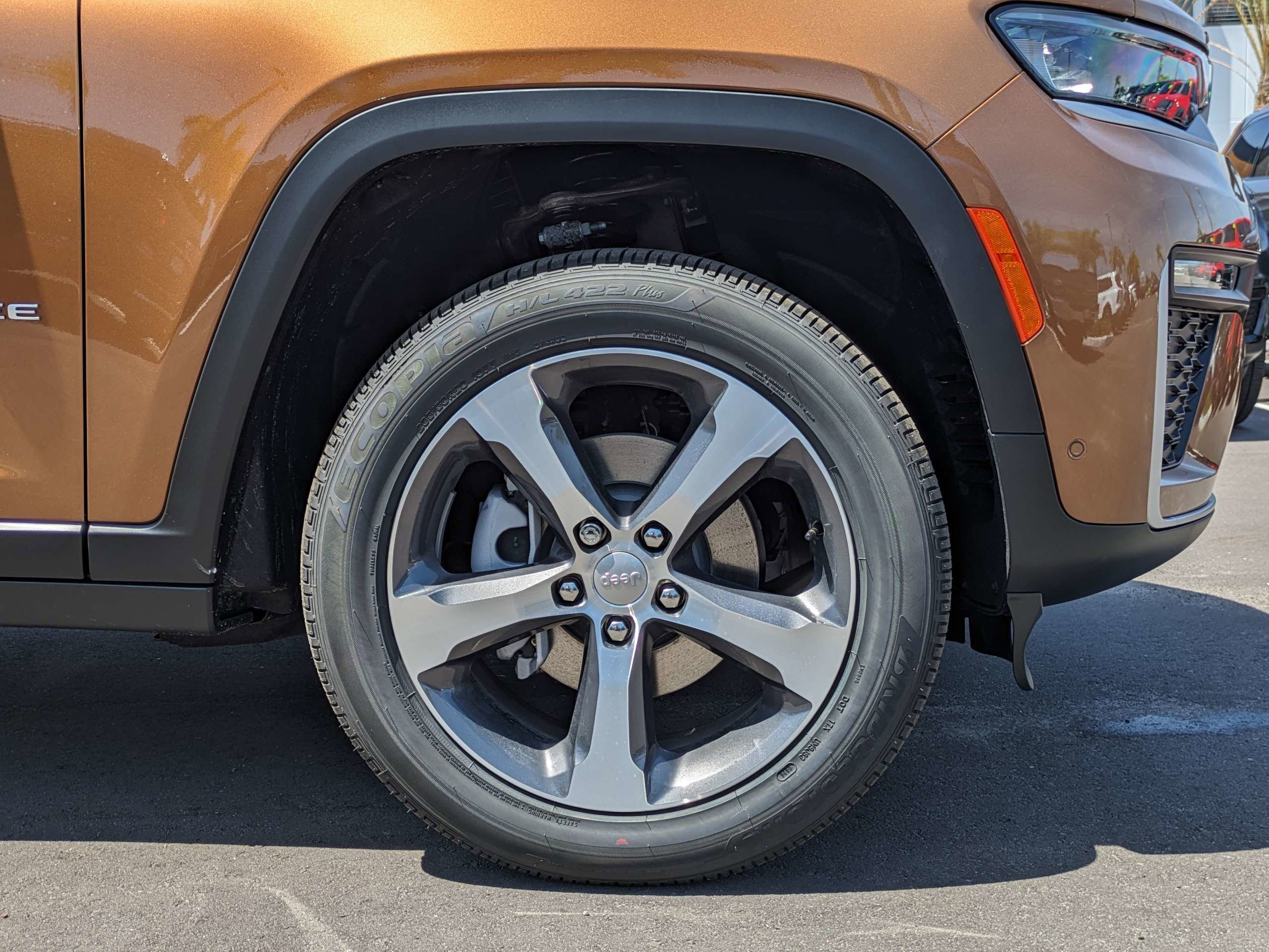 New 2026 Copper Shino Metallic Clear-Coat Exterior Paint Jeep Limited image 10