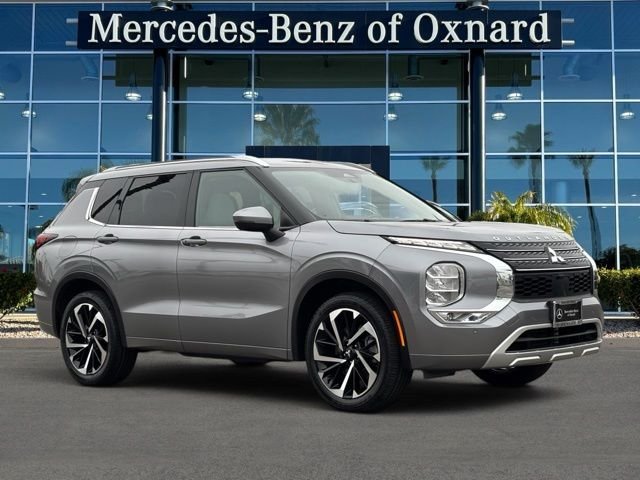 2022 Mitsubishi Outlander SEL Special Edition 2WD's photo