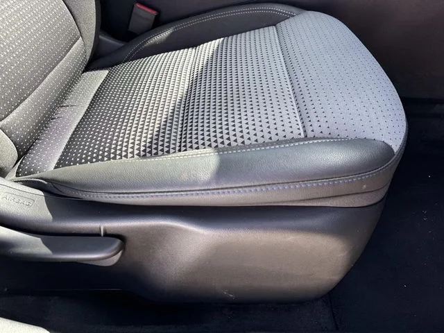Used 2025 White Chevrolet LT image 29