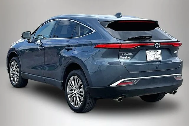 Used 2023 Gray Toyota XLE image 4