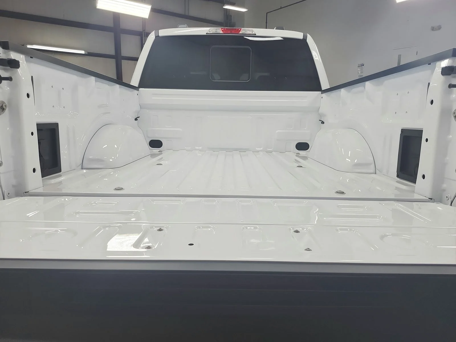 New 2026 Oxford White Ford XLT image 49