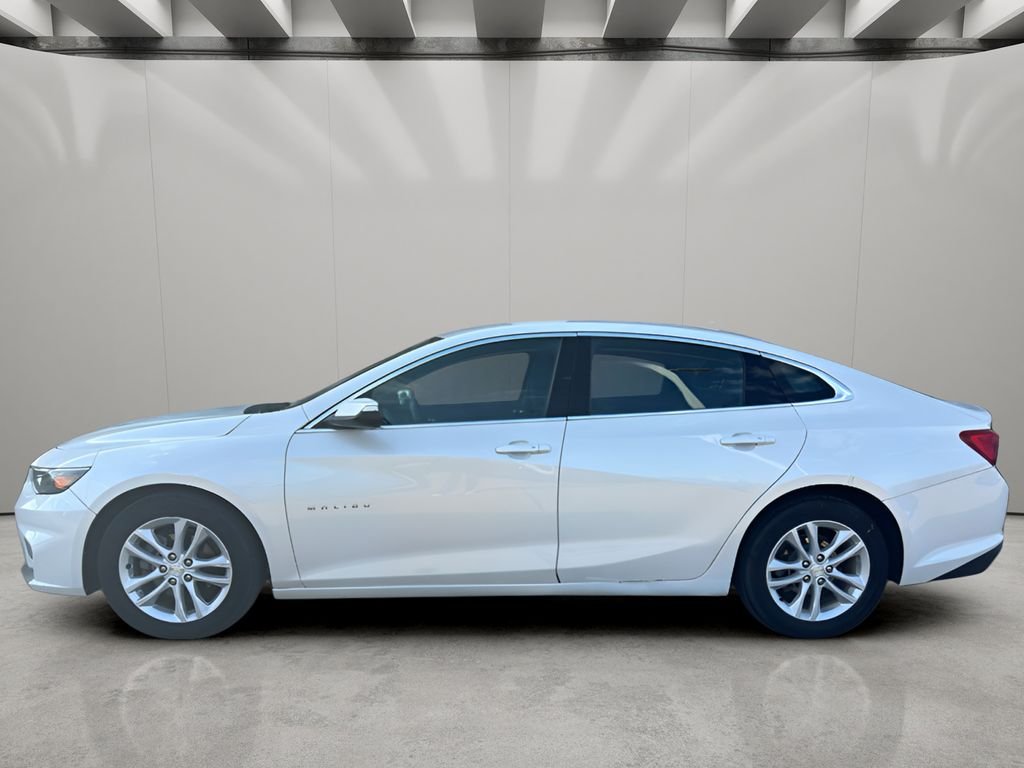 Used 2018 Chevrolet Malibu 1LT with VIN 1G1ZD5STXJF197119 for sale in Manhattan, KS