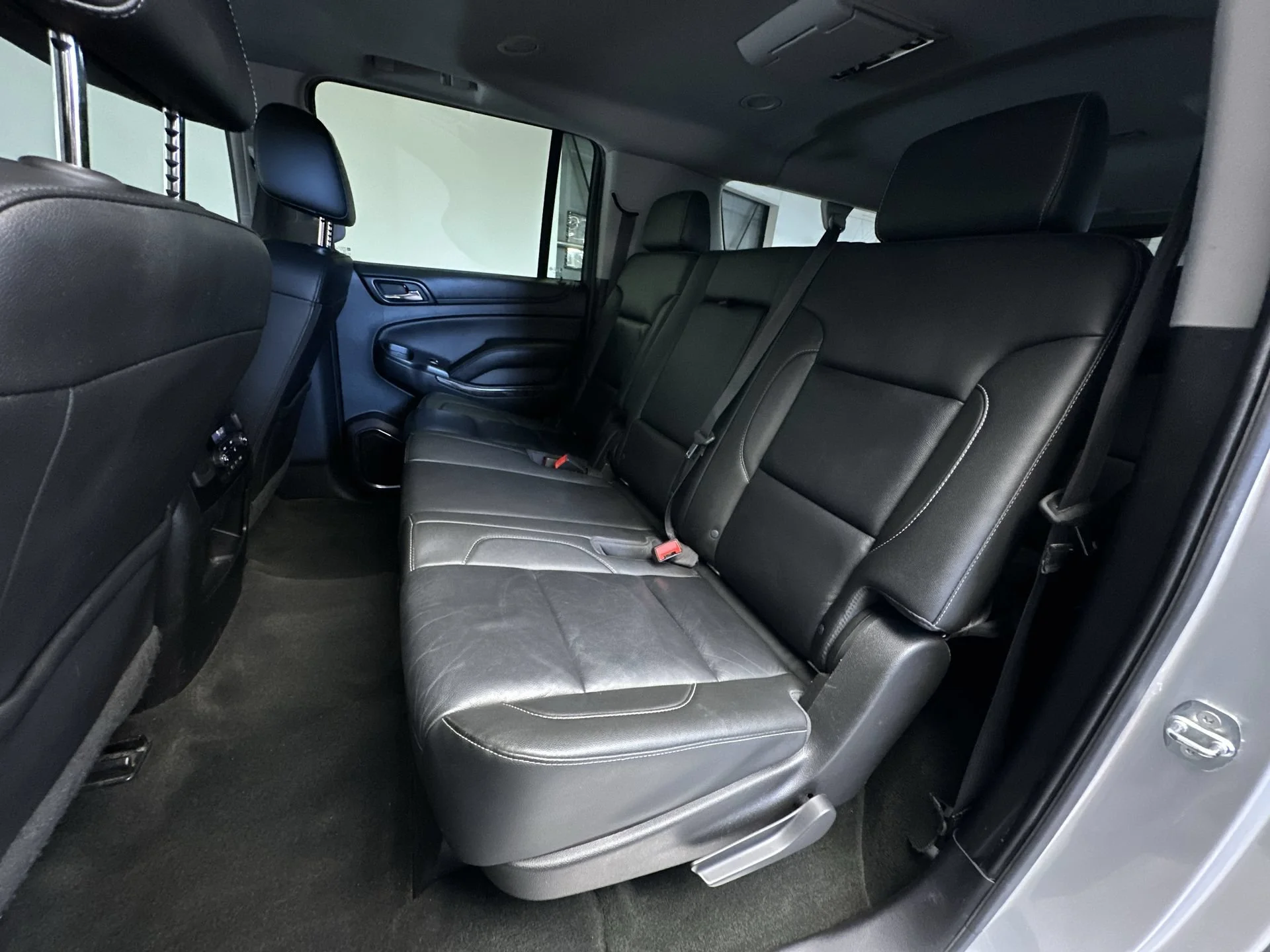 Used 2018 Silver Ice Metallic Chevrolet LT image 24