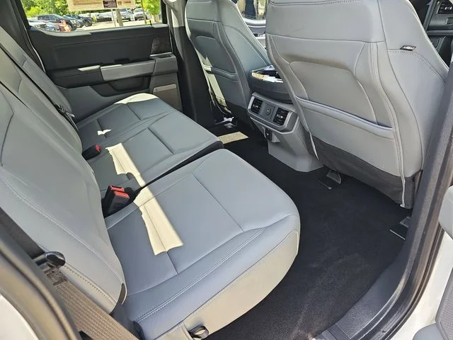 Used 2025 White Ford Flash image 11
