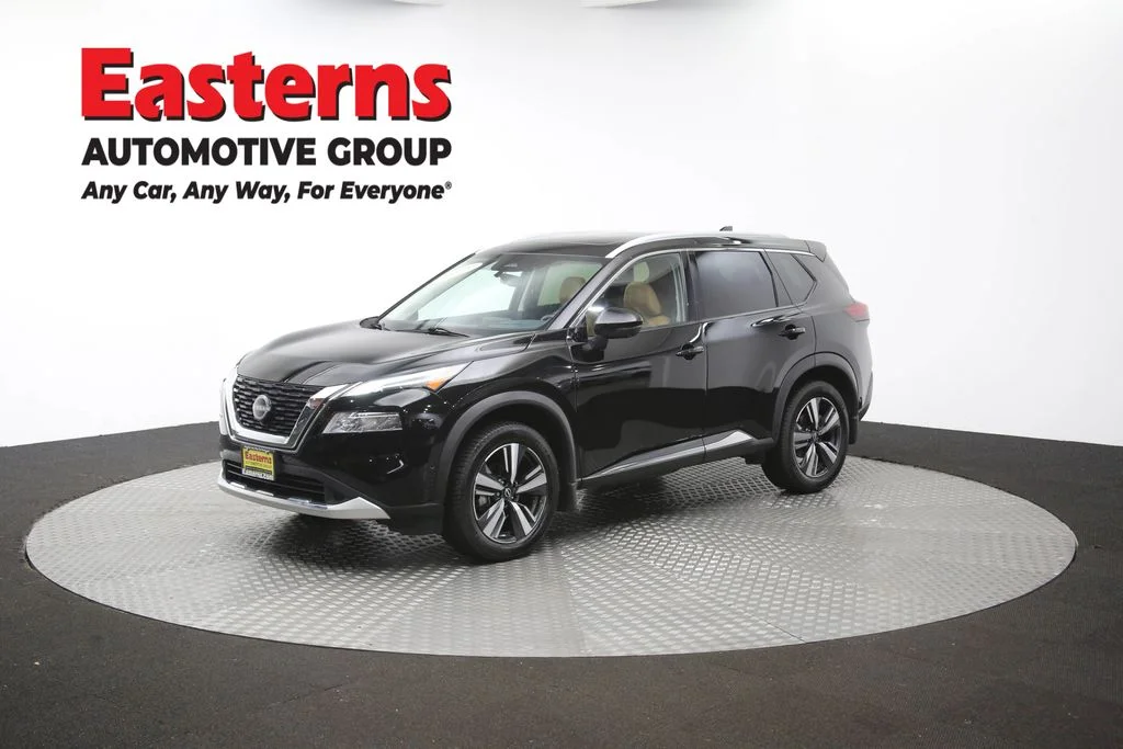 Used 2023 Black Nissan Platinum image 59