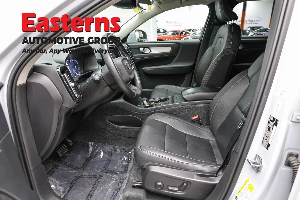 Used 2021 Gray Volvo Momentum image 13