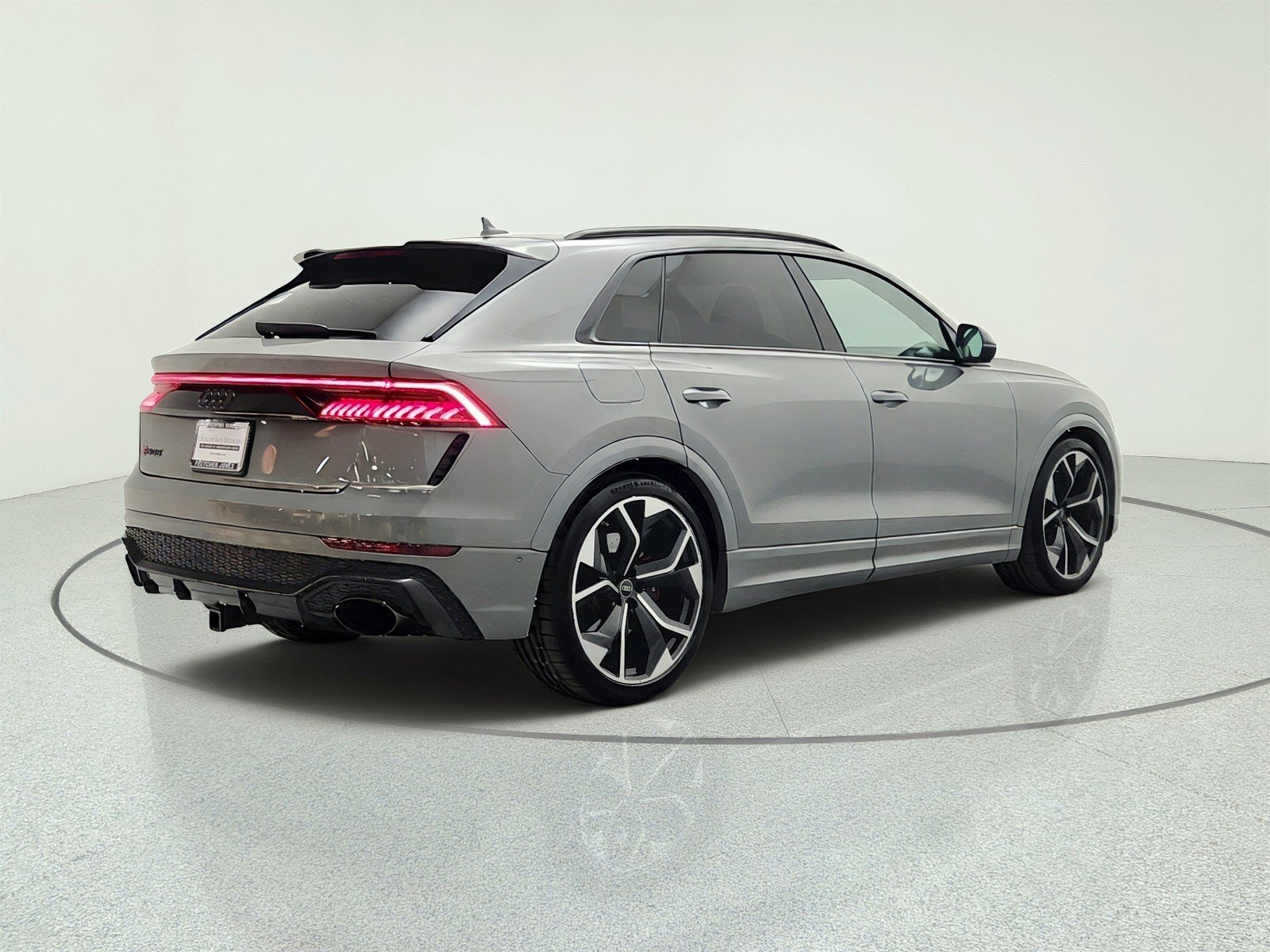 Used 2024 Nardo Gray Audi 4.0 TFSI quattro image 5