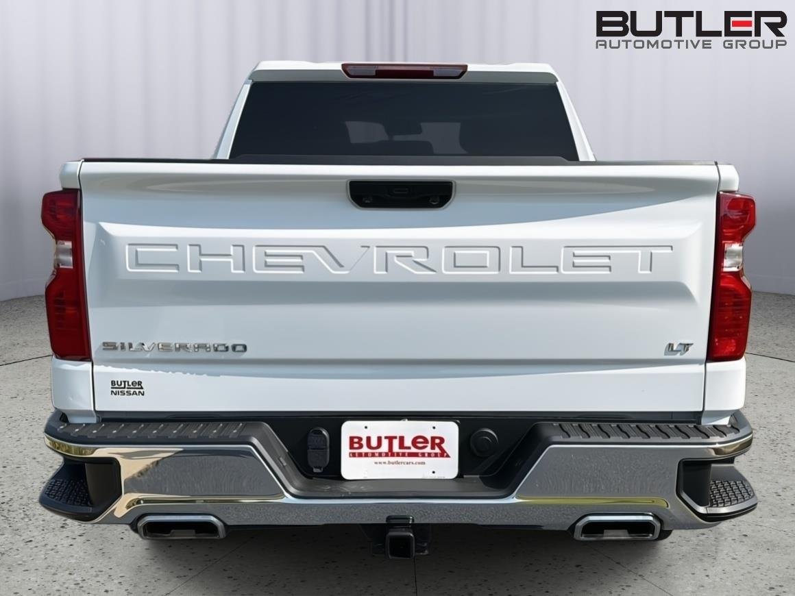 Used 2025 Summit White Chevrolet LT image 5