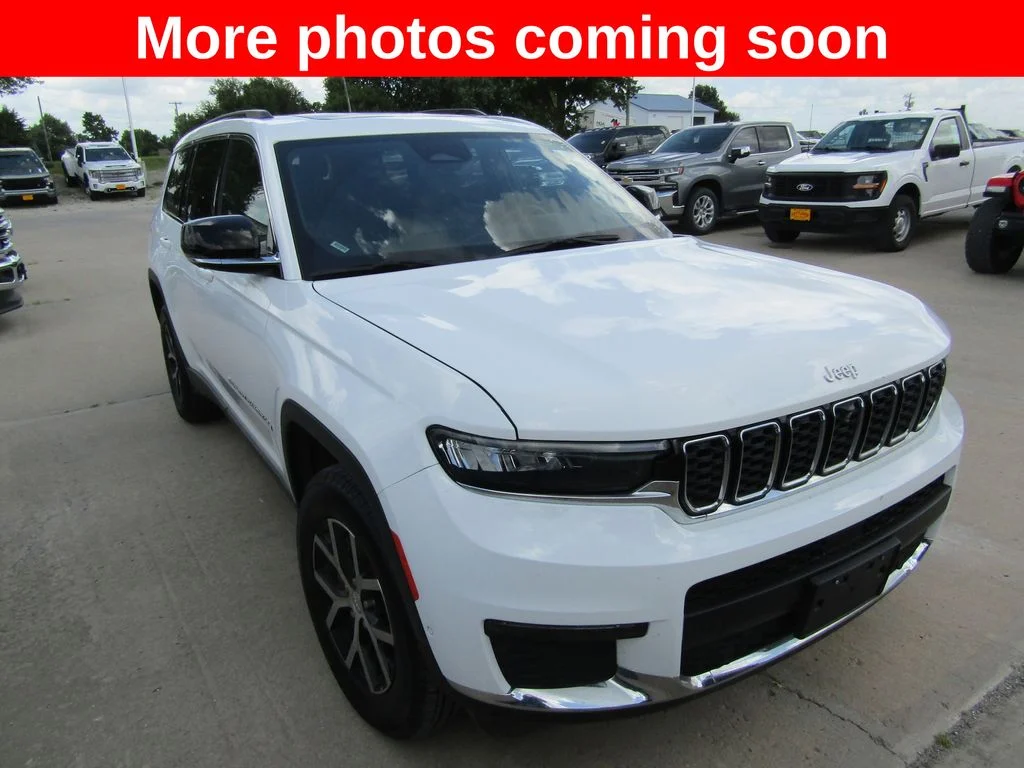Used 2024 White Jeep Limited image 7