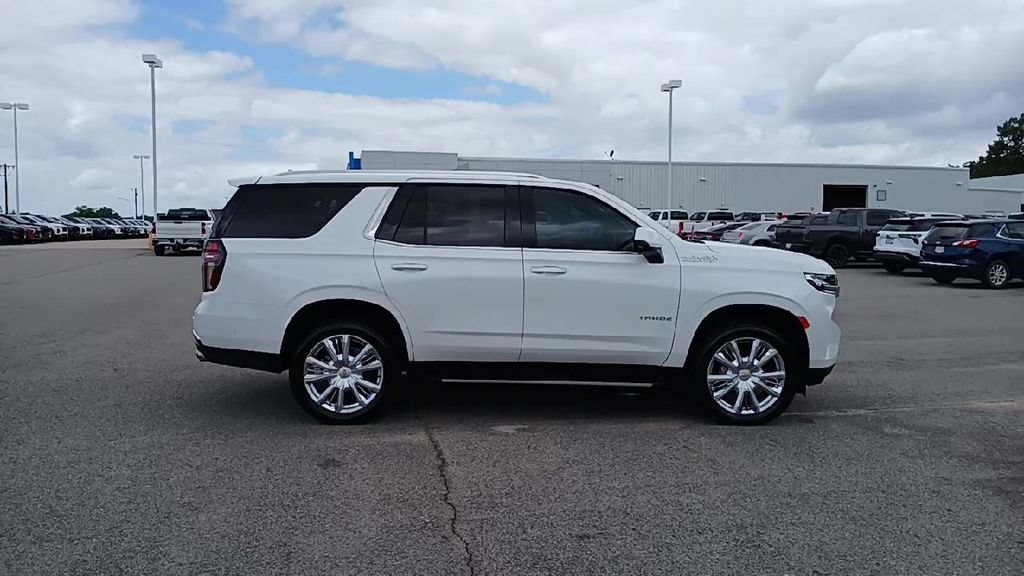Used 2023 Iridescent Pearl Tricoat Chevrolet High Country image 9