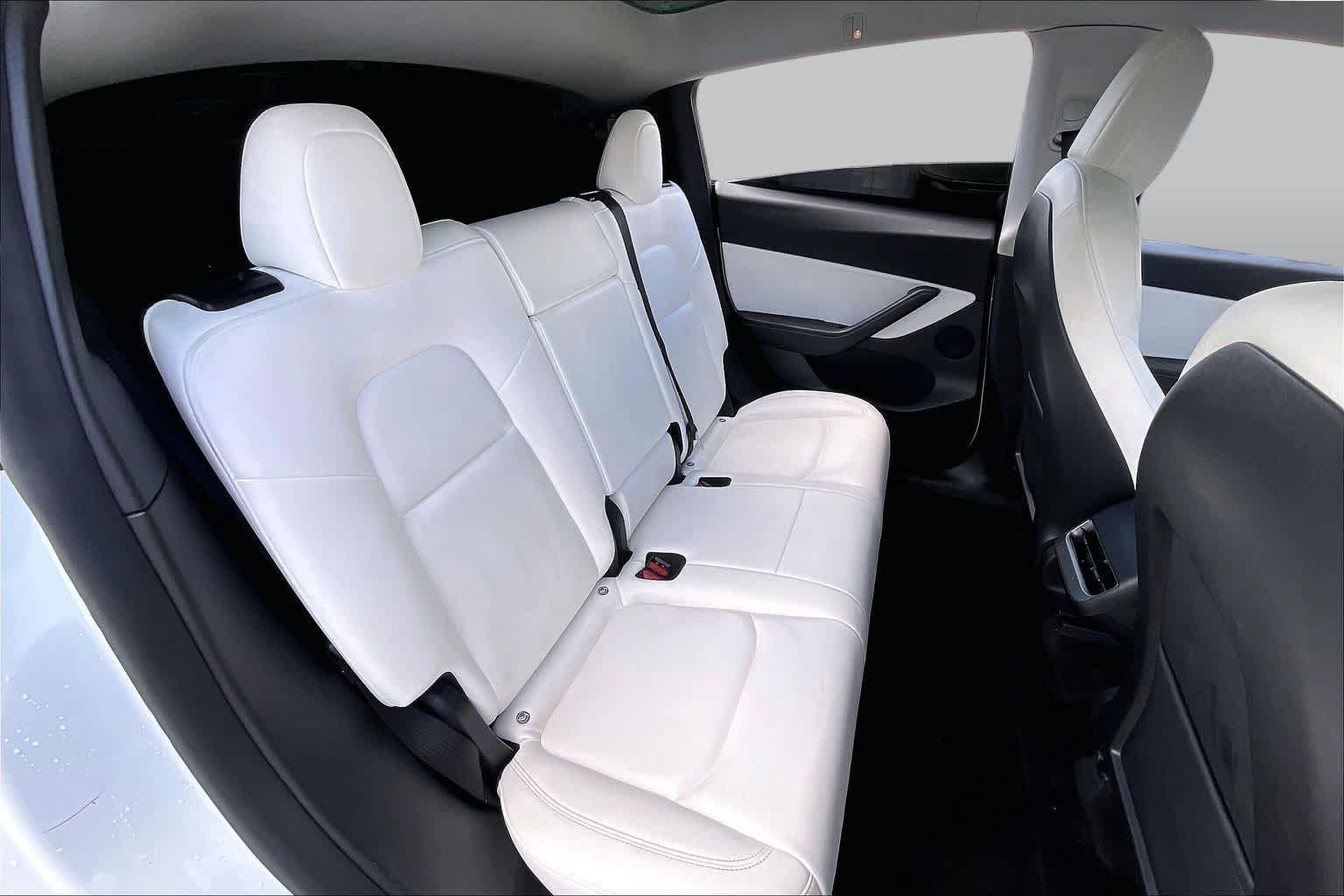 Used 2021 Pearl White Multi-Coat Tesla Long Range image 17