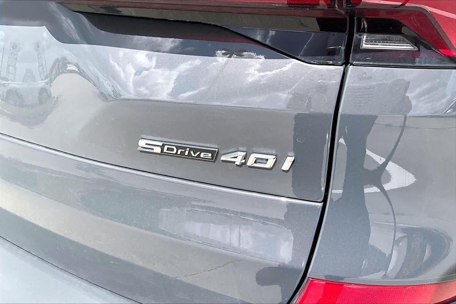 Used 2026 Dravit Grey Metallic BMW sDrive40i image 18