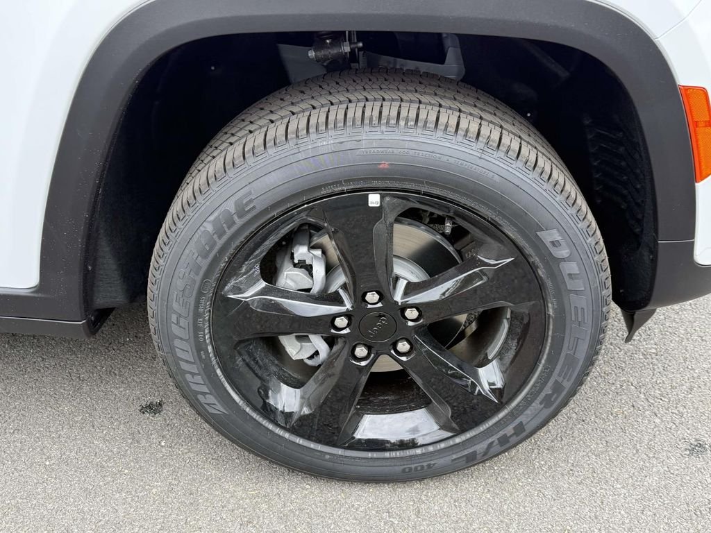 2025 Jeep Grand Cherokee Altitude - Photo 13