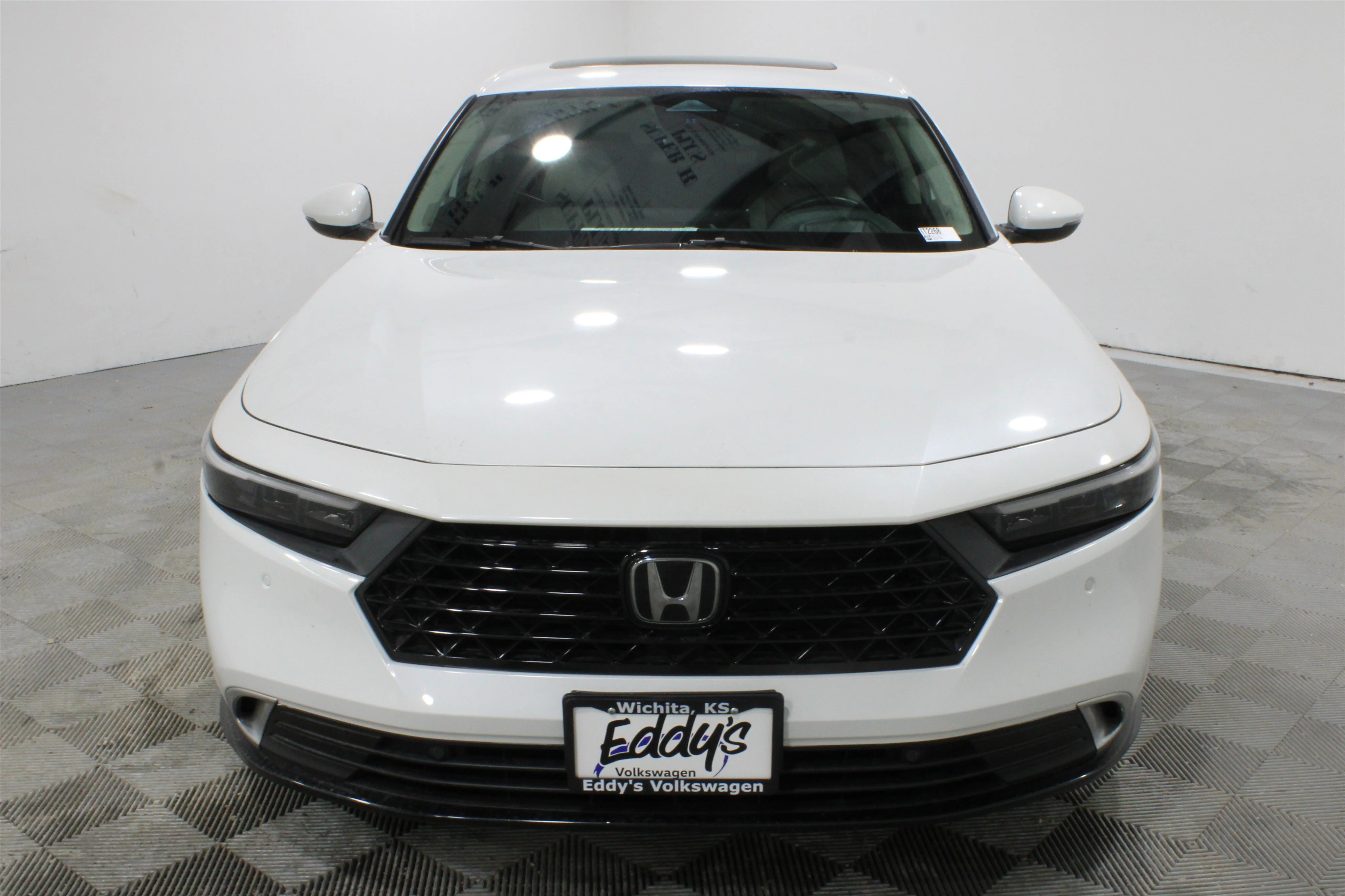 Used 2023 WHTIE Honda Touring image 31