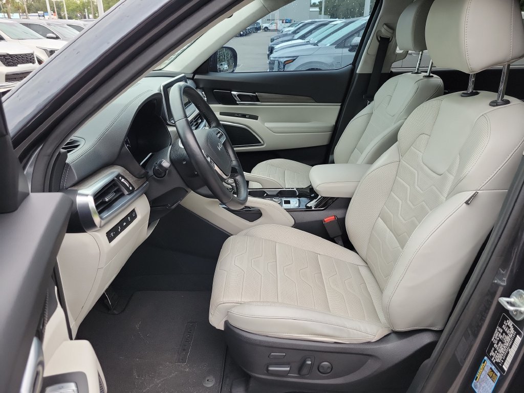 Certified Used 2022 Gravity Gray Kia SX image 24