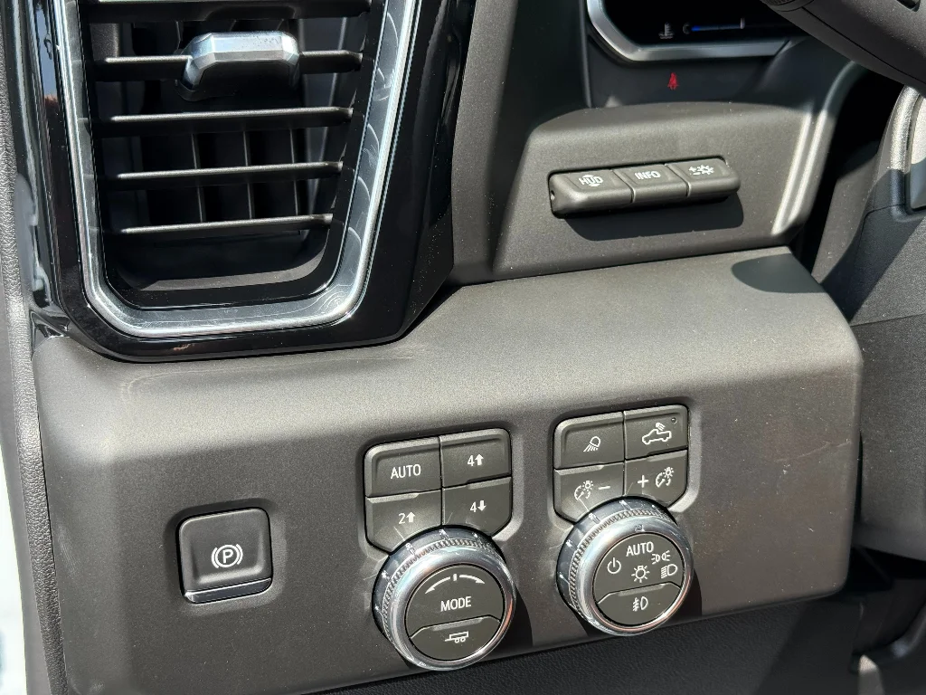 2026 GMC Sierra 2500HD Denali Ultimate - Photo 22