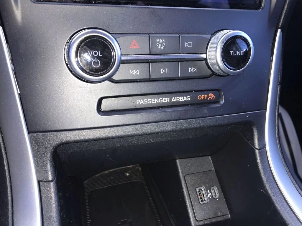 Used 2024 White Ford SEL image 18