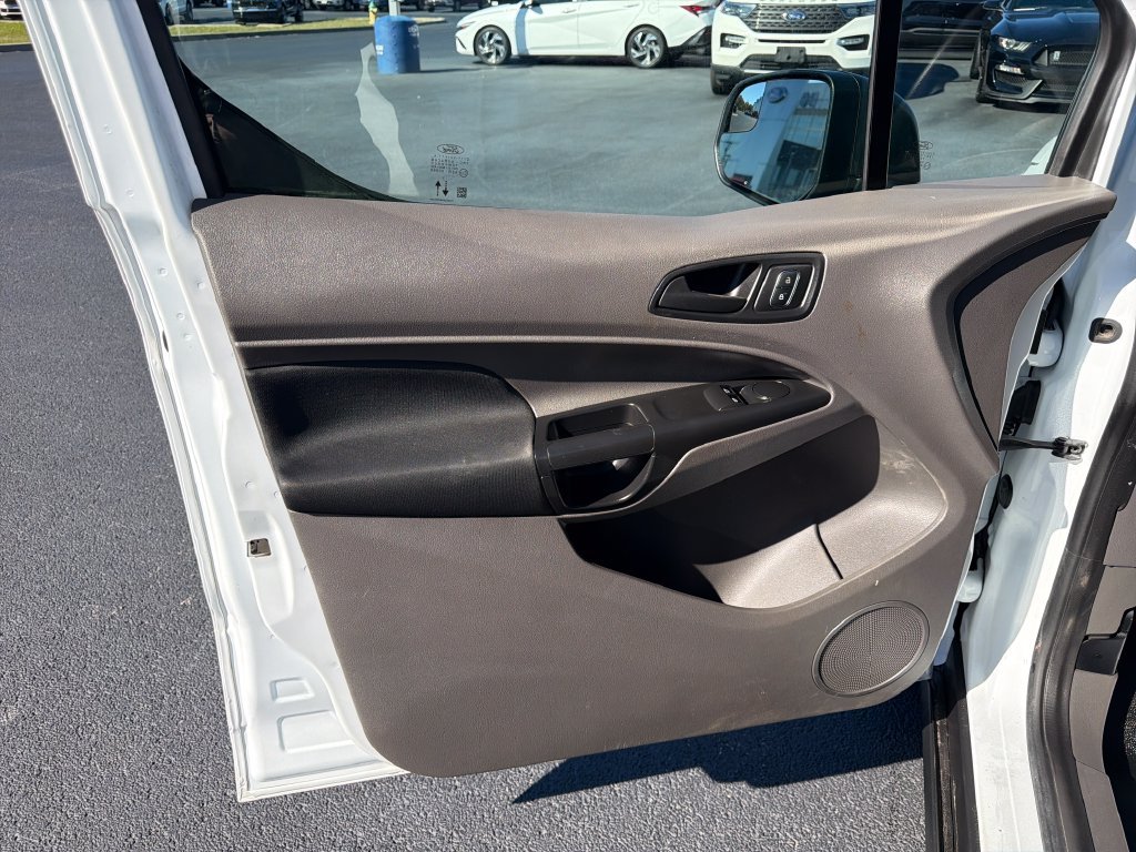 Used 2022 White Ford XL image 13
