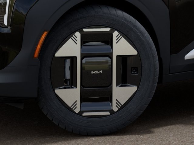 New 2027 Black Kia  image 9