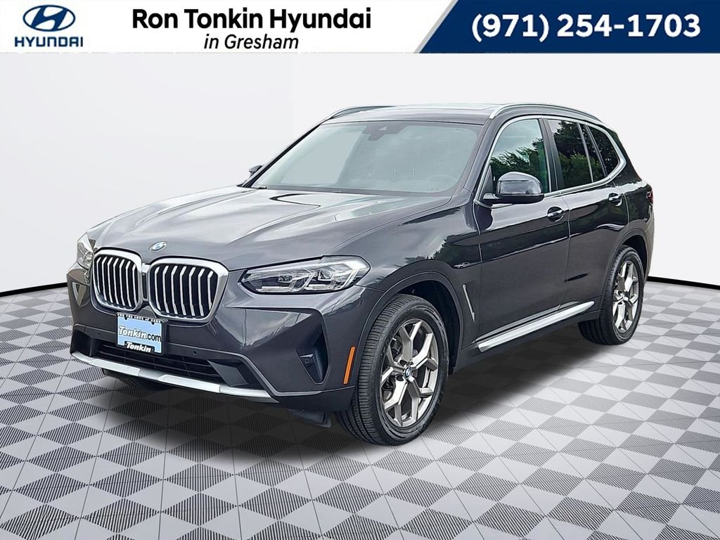 Used 2022 Dark Graphite Metallic BMW xDrive30i image 1