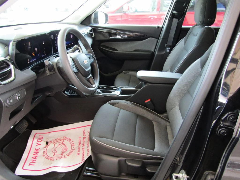 Used 2025 Black Chevrolet LT image 18