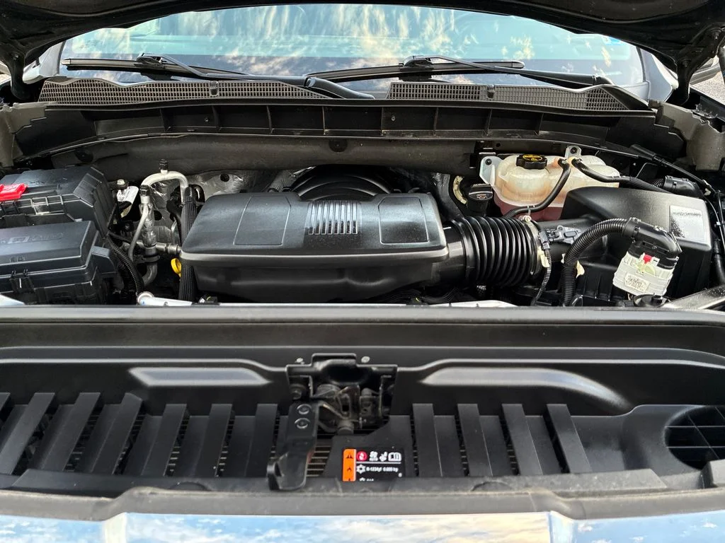 Used 2025 Black GMC SLT image 22