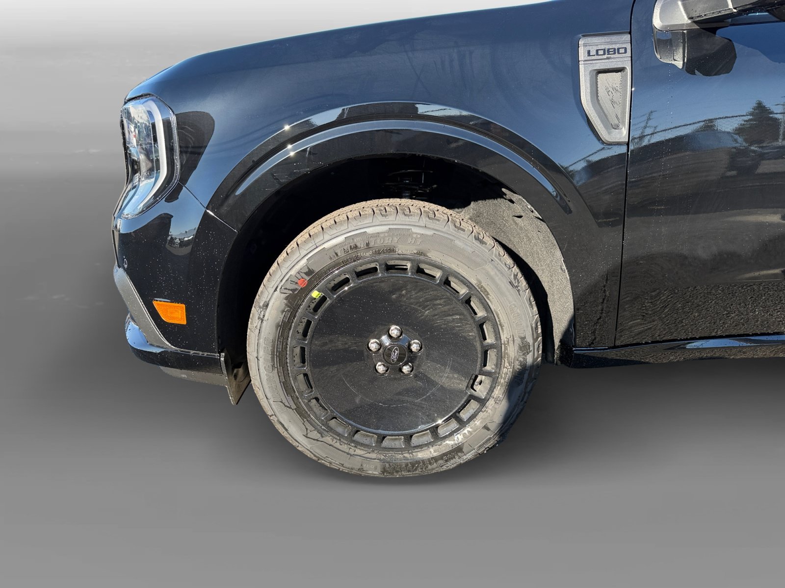 New 2026 Shadow Black Ford Lobo High image 9