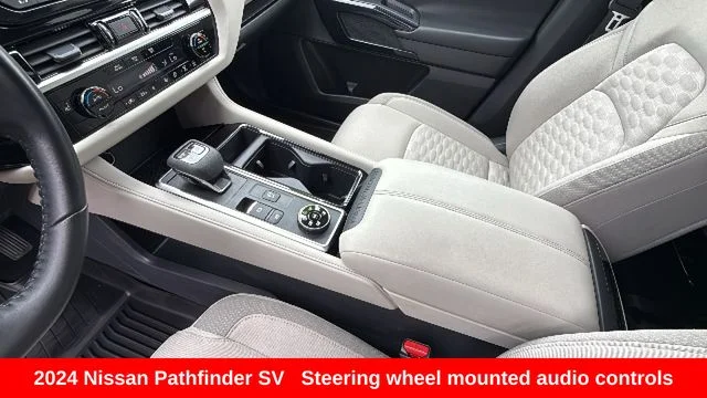 2024 Nissan Pathfinder SV - Photo 13