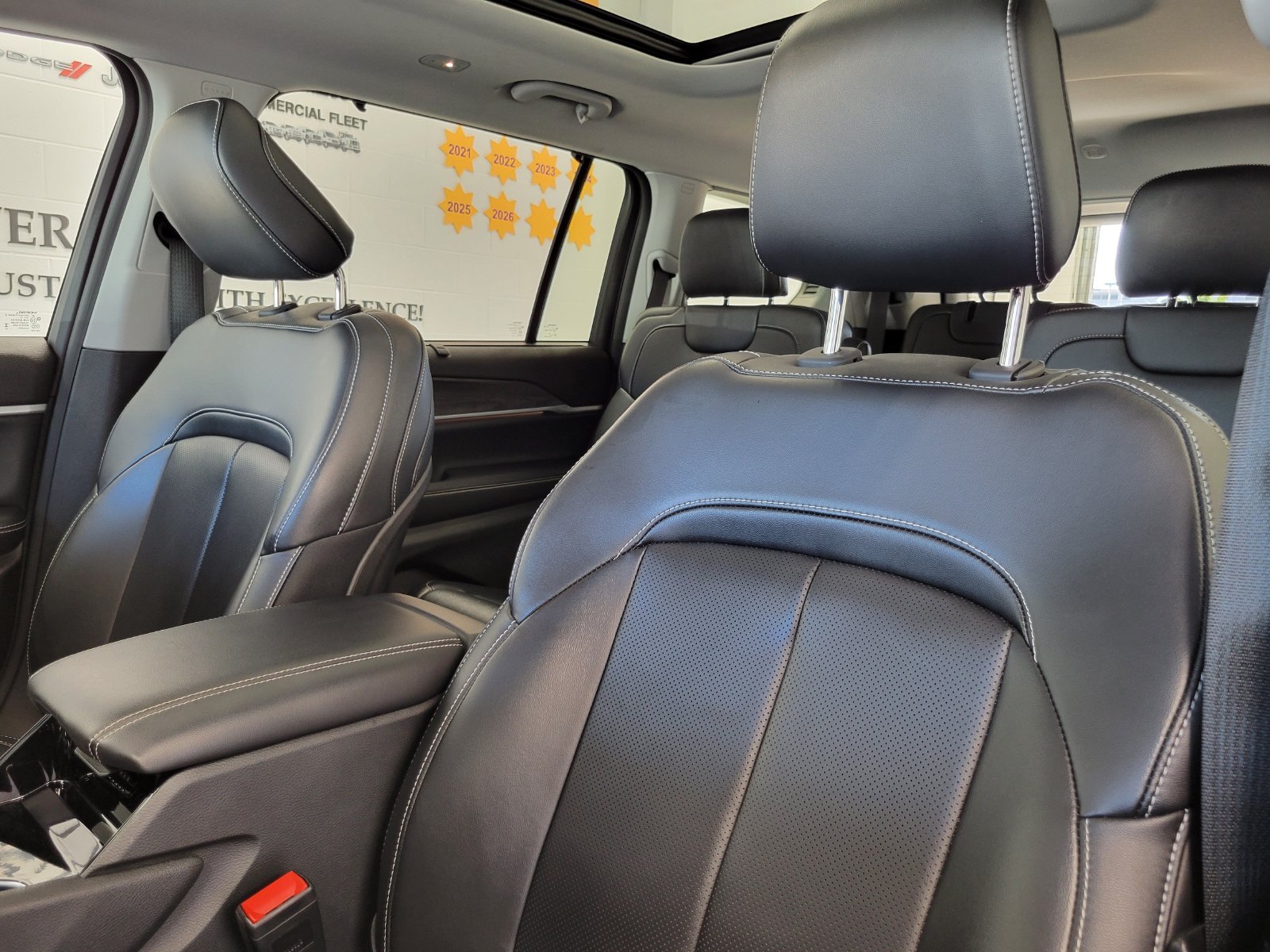 Used 2023 Black Jeep Limited image 11