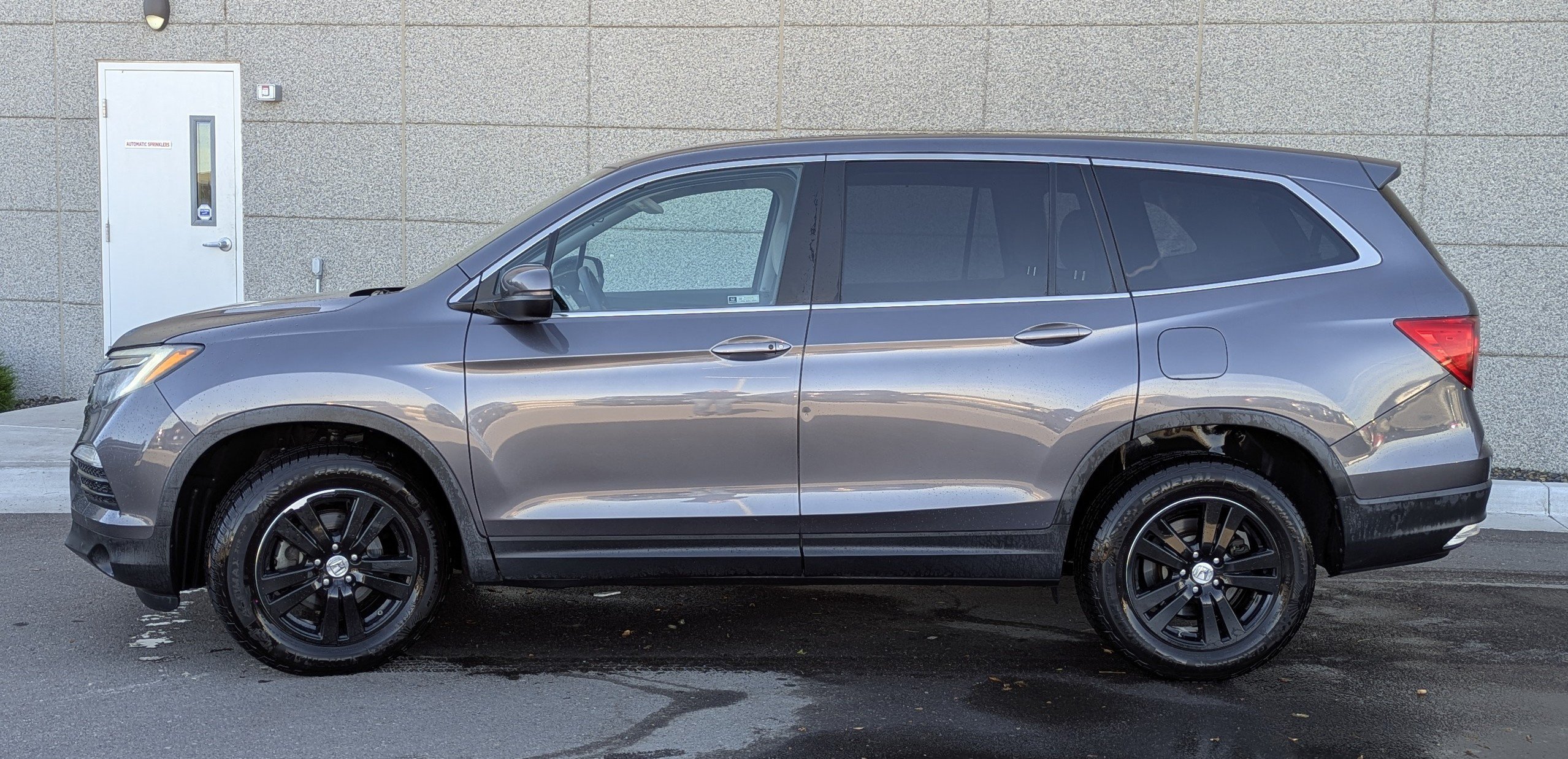Used 2018 Silver Honda EX image 2