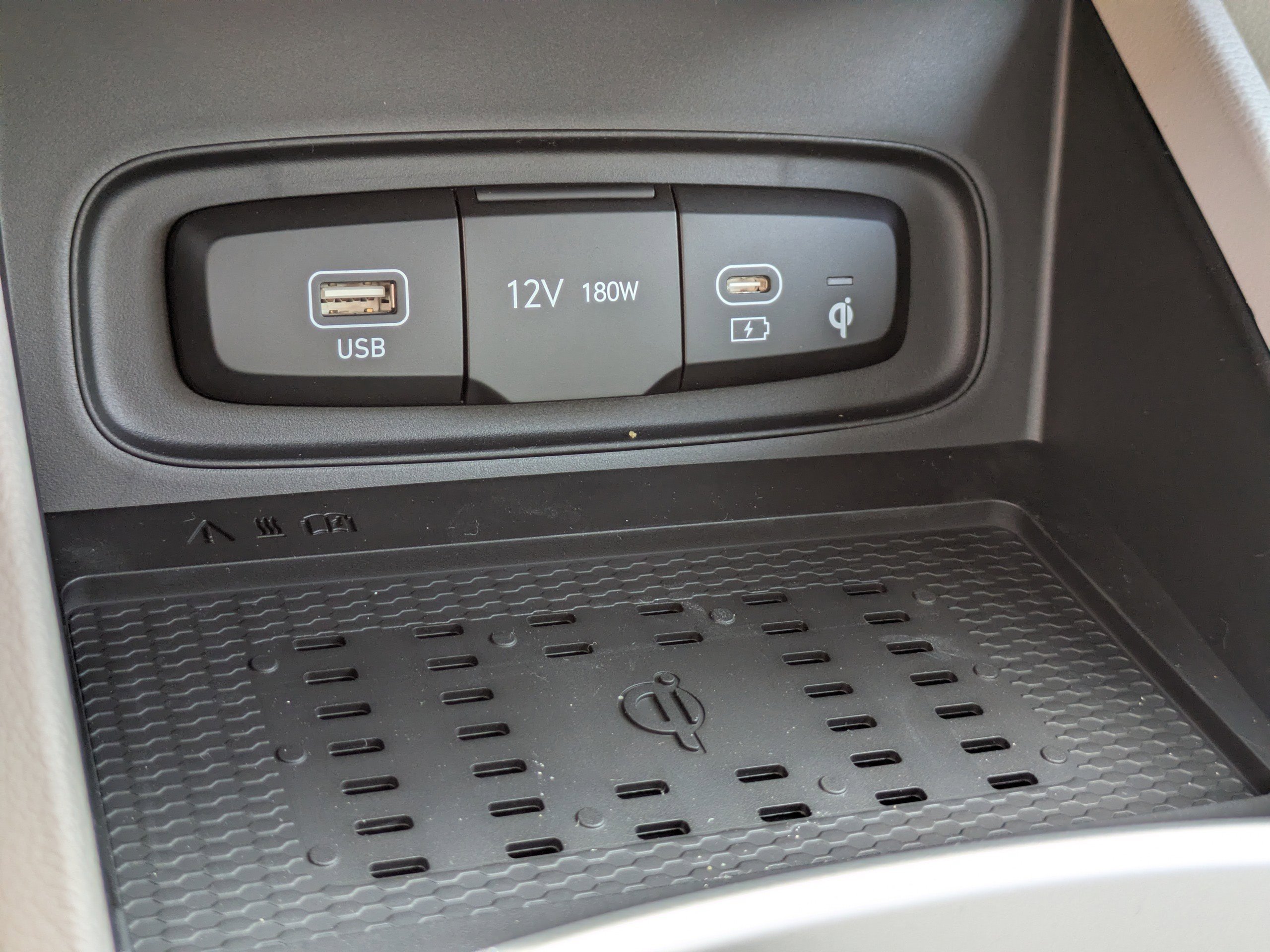 New 2026 Onyx Black Hyundai SEL image 23