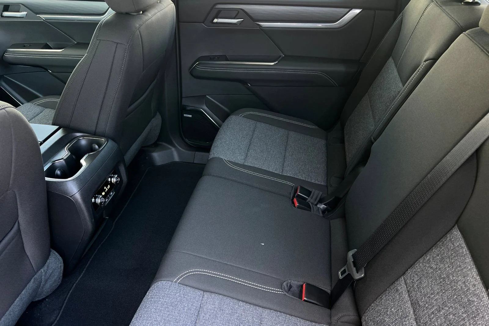 2026 GMC Acadia Elevation - Photo 9
