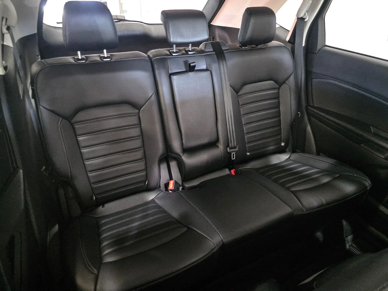 Used 2024 Agate Black Metallic Ford SEL image 22