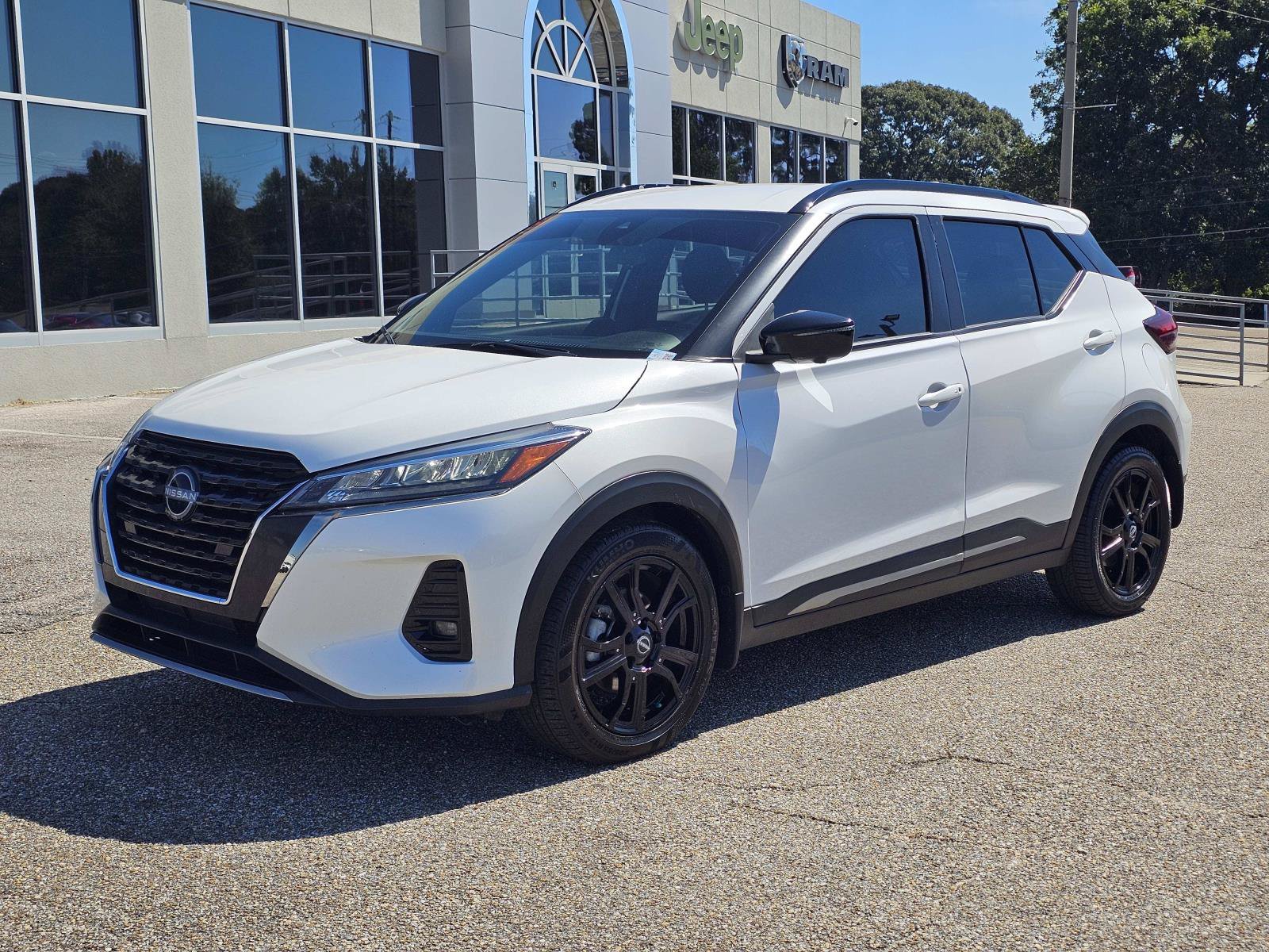 2023 Nissan Kicks