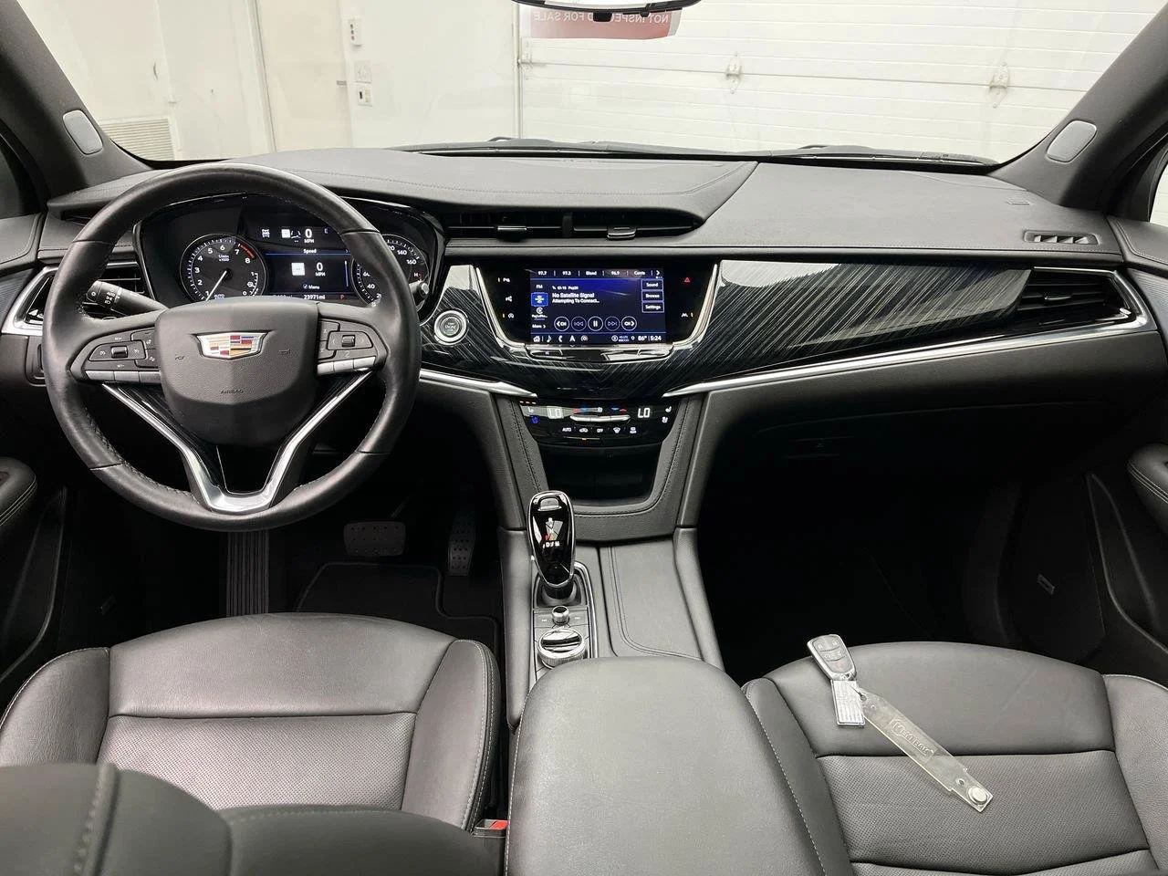 Used 2023 ARGENT SILVER METALLIC Cadillac AWD Premium Luxury image 4