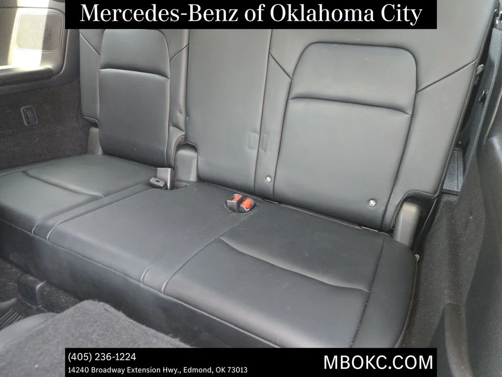 Used 2023 Pearl White Nissan Platinum image 23