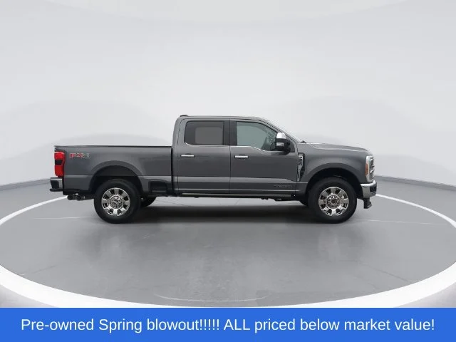 Used 2023 Gray Ford Lariat image 9