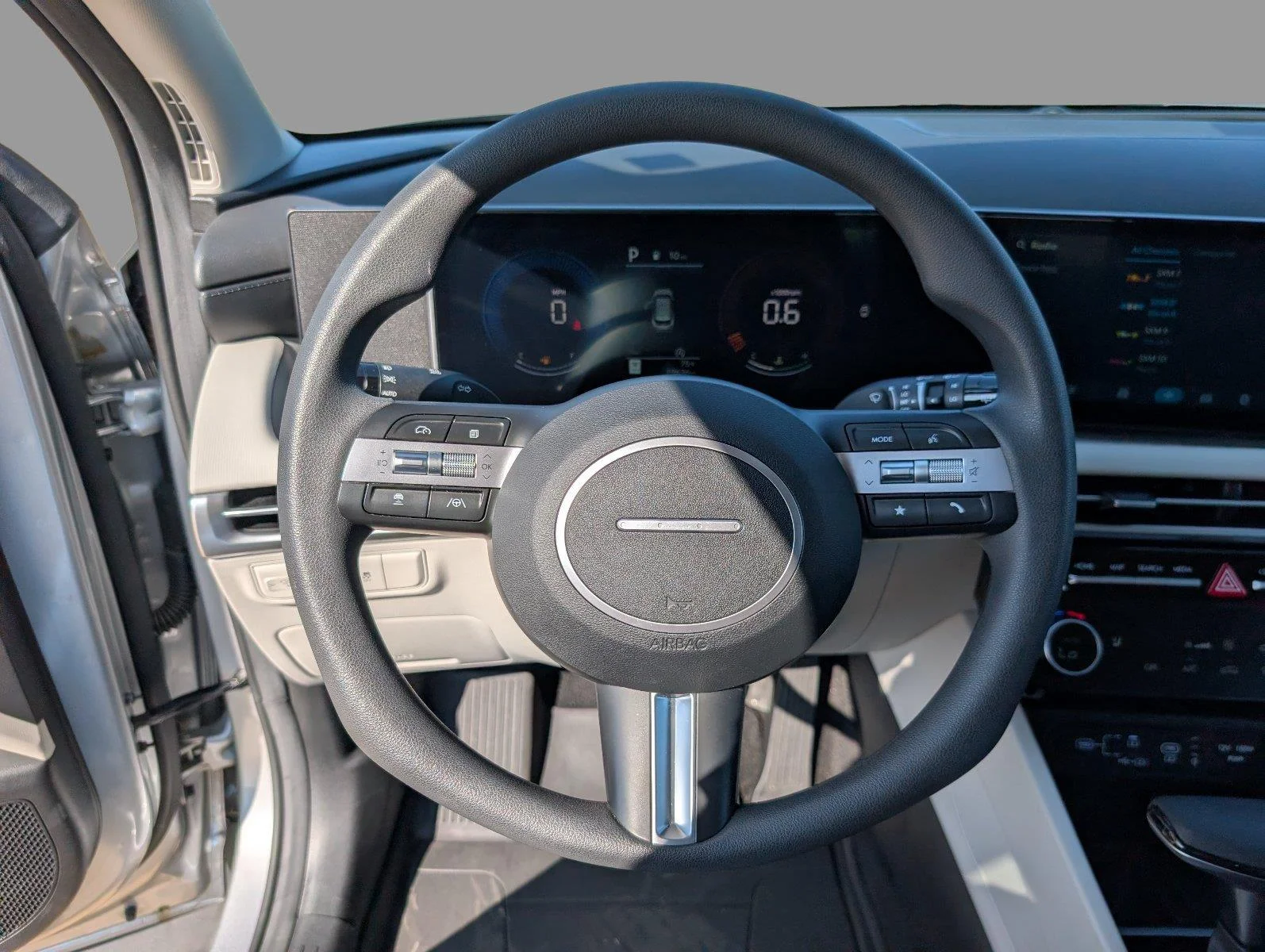 Used 2025 Shimmering Silver Hyundai SEL image 34