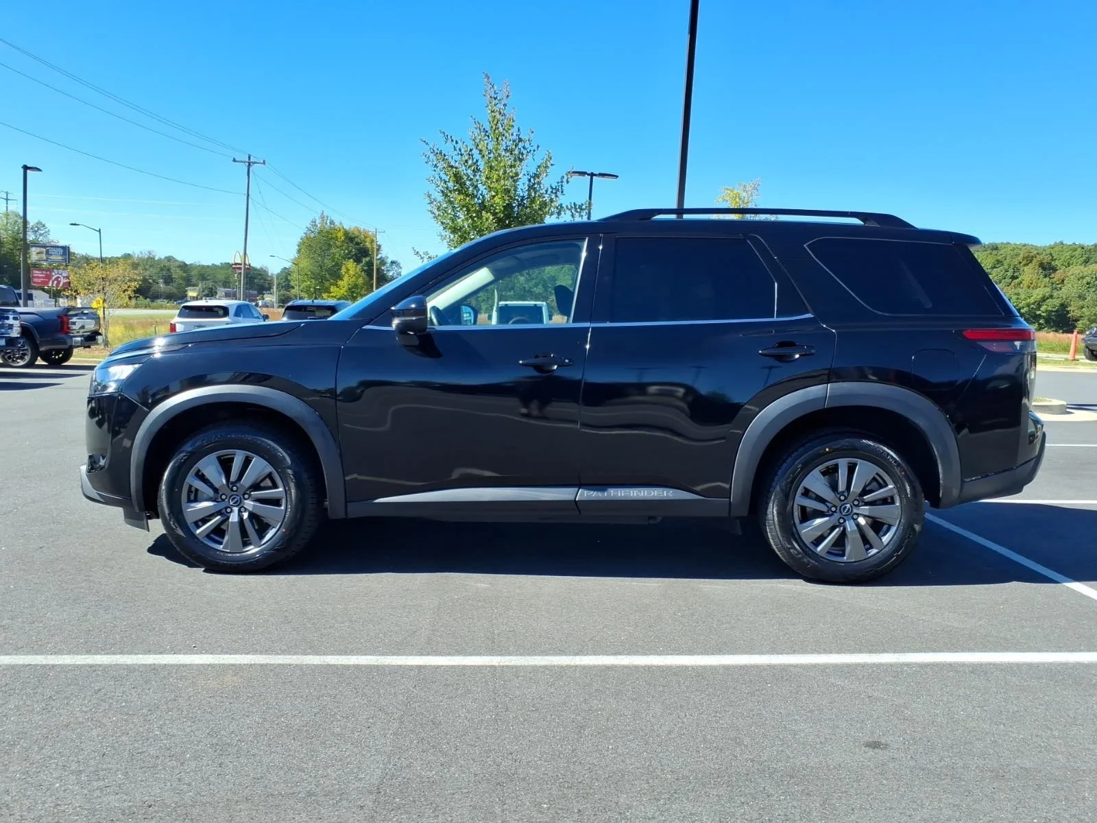 Used 2024 Super Black Nissan SV image 3